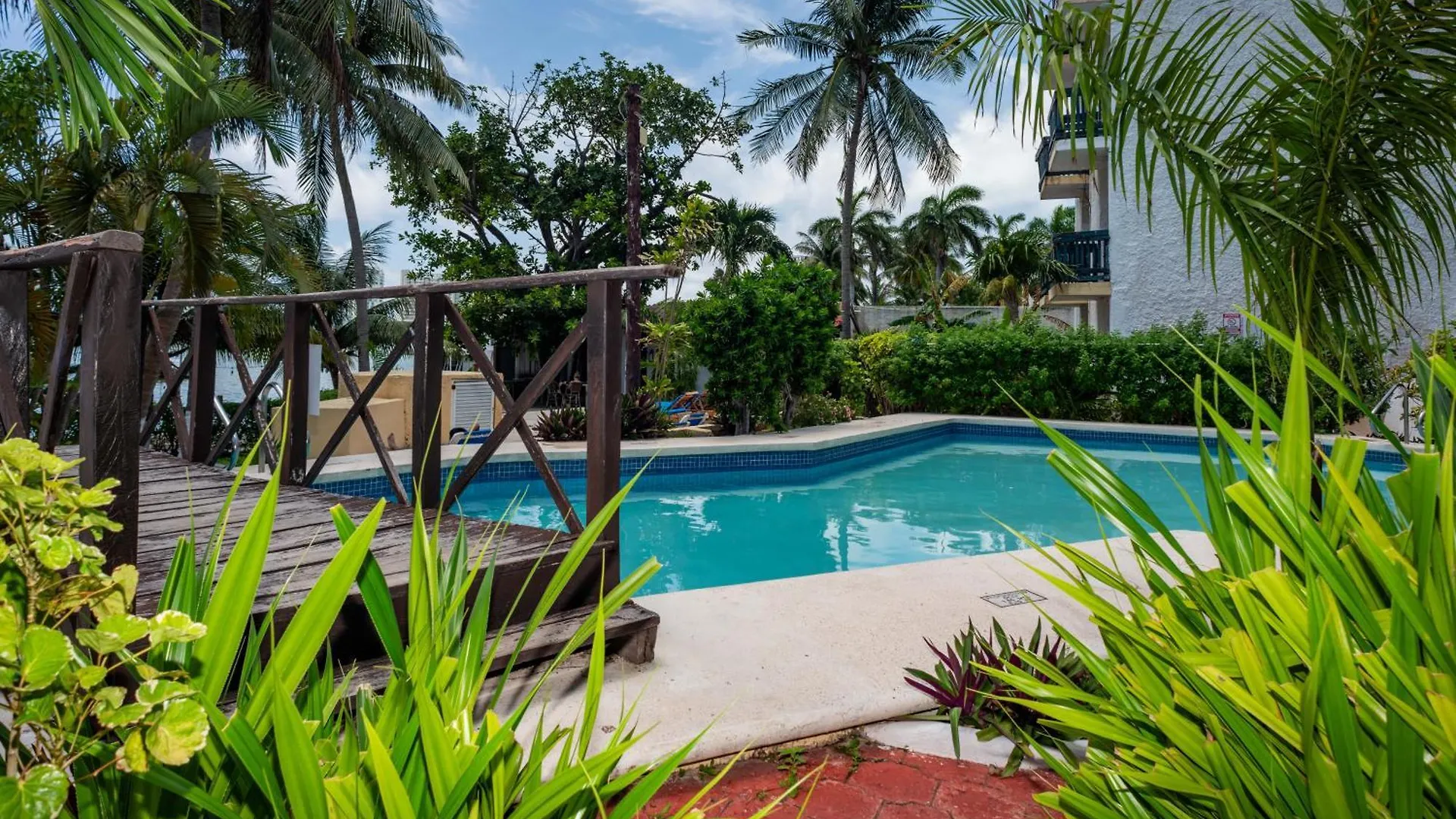 Amplio Con Vista A La Laguna Cancun